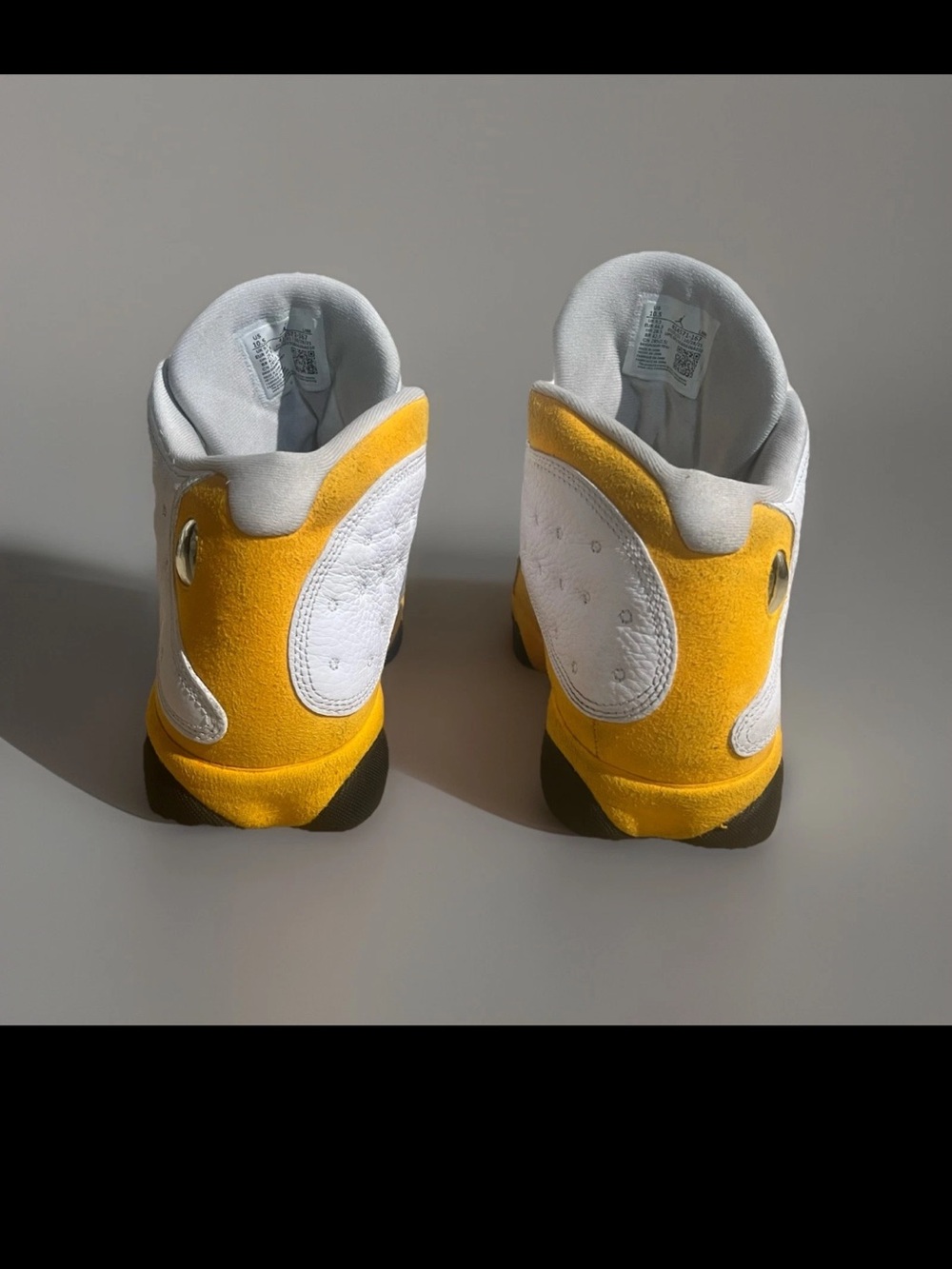 OFFICIAL Jordan Men's White with Yellow and Black Retro Sneakers Size 11 - Picture 3 of 5